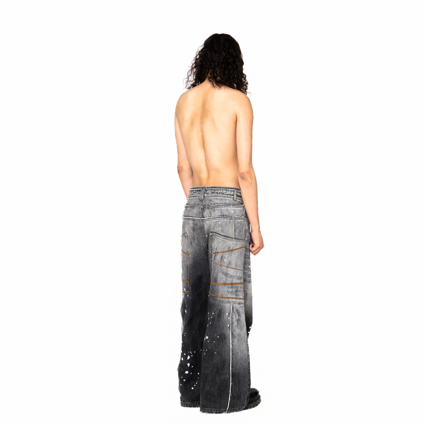 INUIT : Etched Distressed Denim Pants (Black)