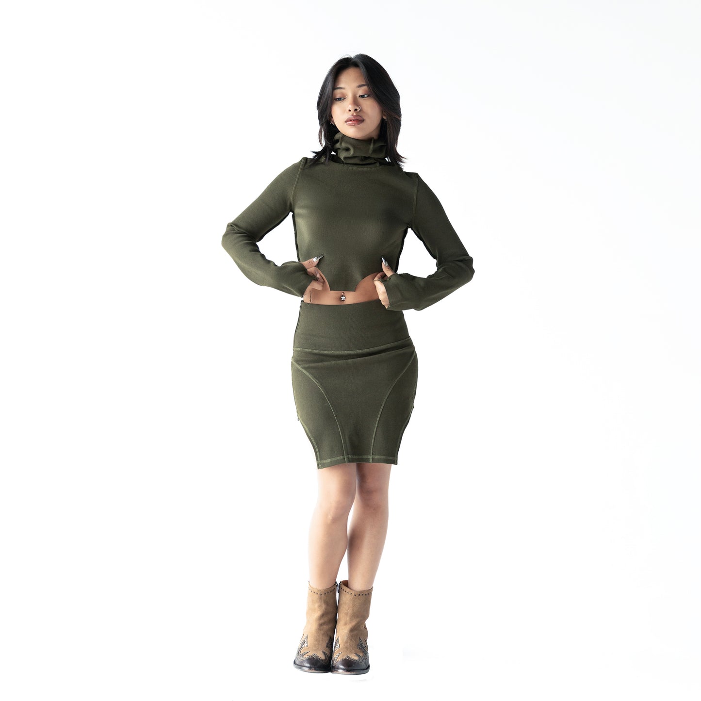 INUIT: Pattern-Carved Rib Skirt (Military Green)