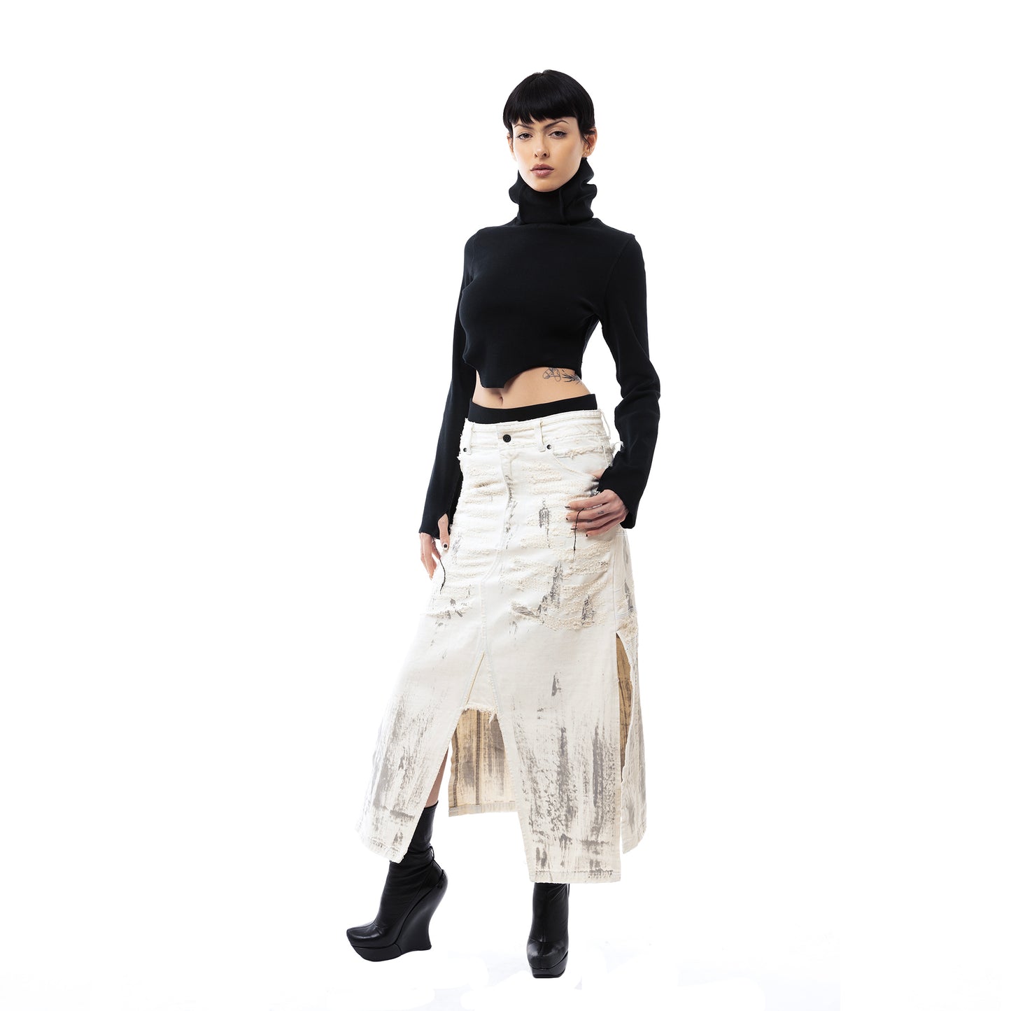 INUIT : Etched Distressed Denim Skirt (White)