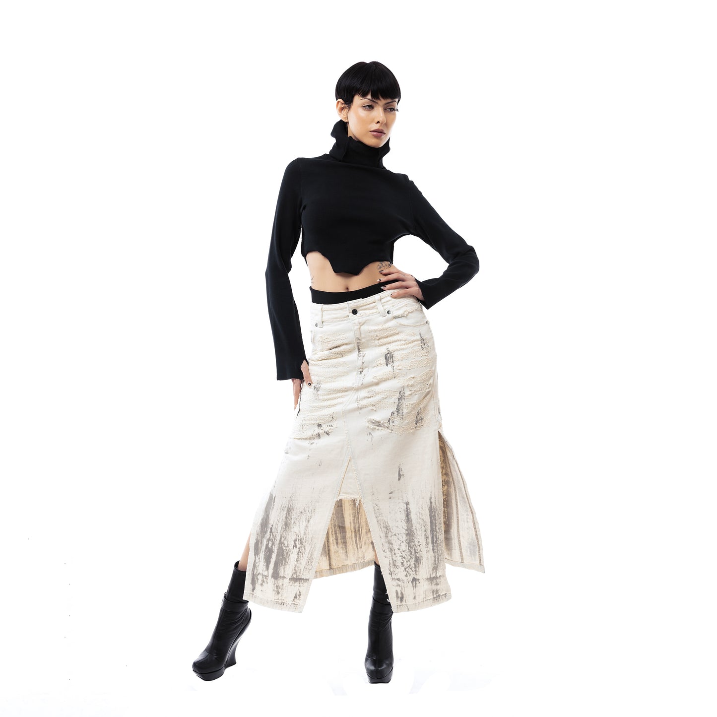 INUIT : Etched Distressed Denim Skirt (White)