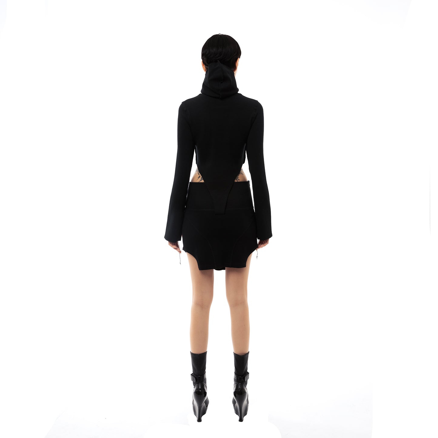 ERROR NYC : Rawline Balaclava Cropped Turtleneck (Black)