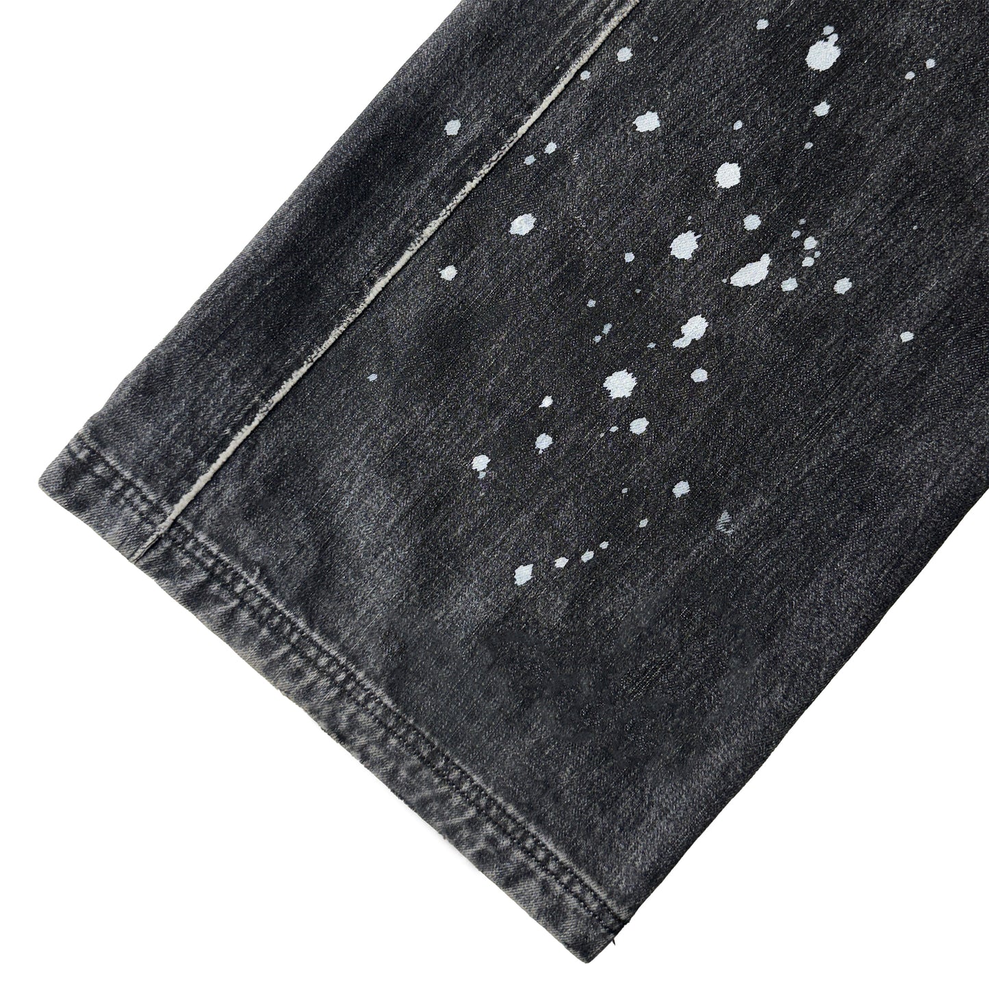 INUIT : Etched Distressed Denim Pants (Black)