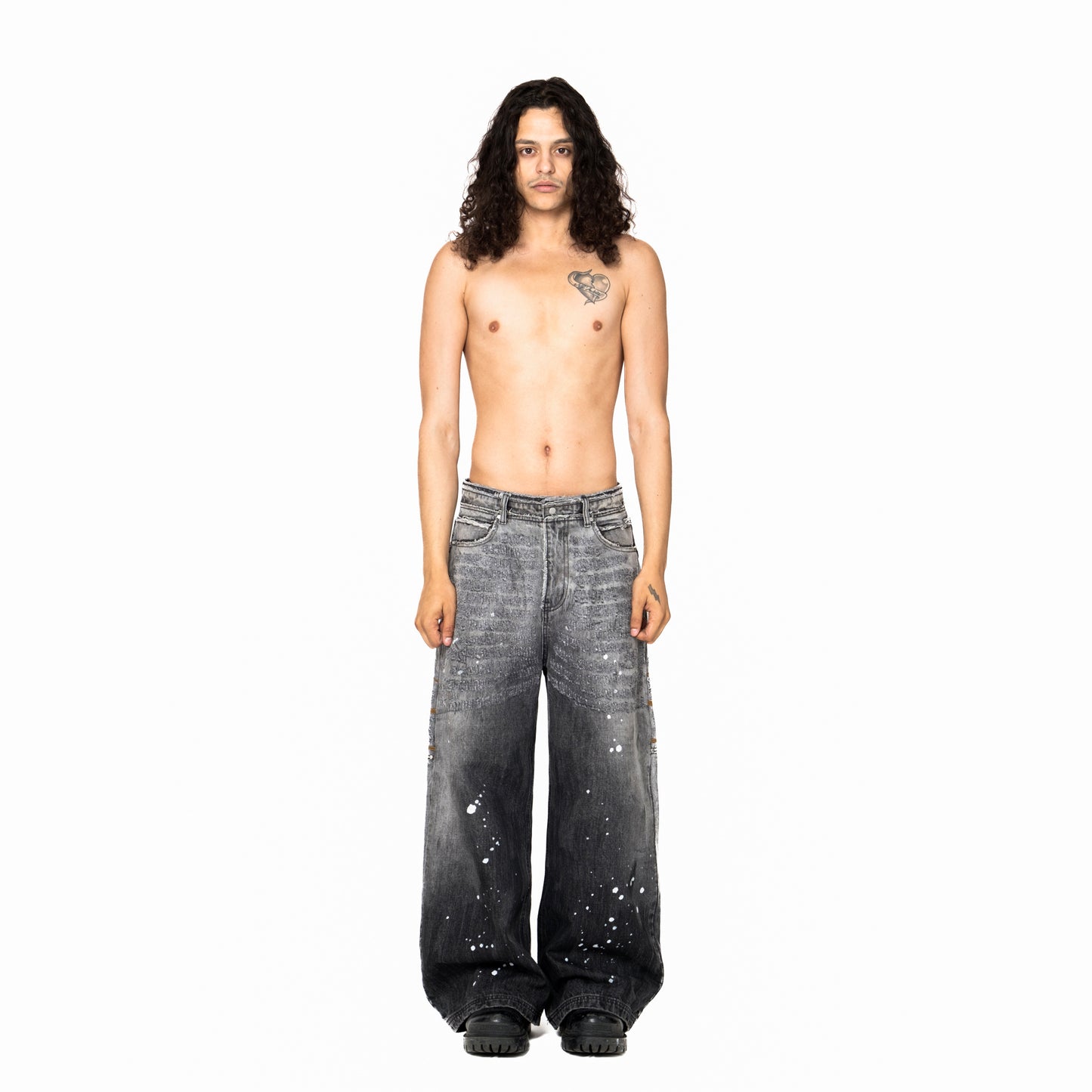 INUIT : Etched Distressed Denim Pants (Black)