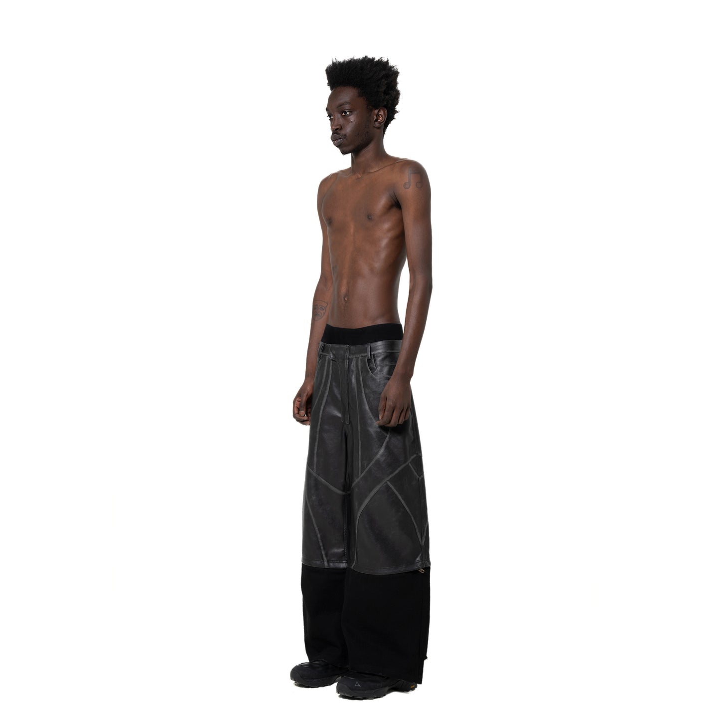 INUIT : Phase-Shift Detachable Leather Pants (Black)