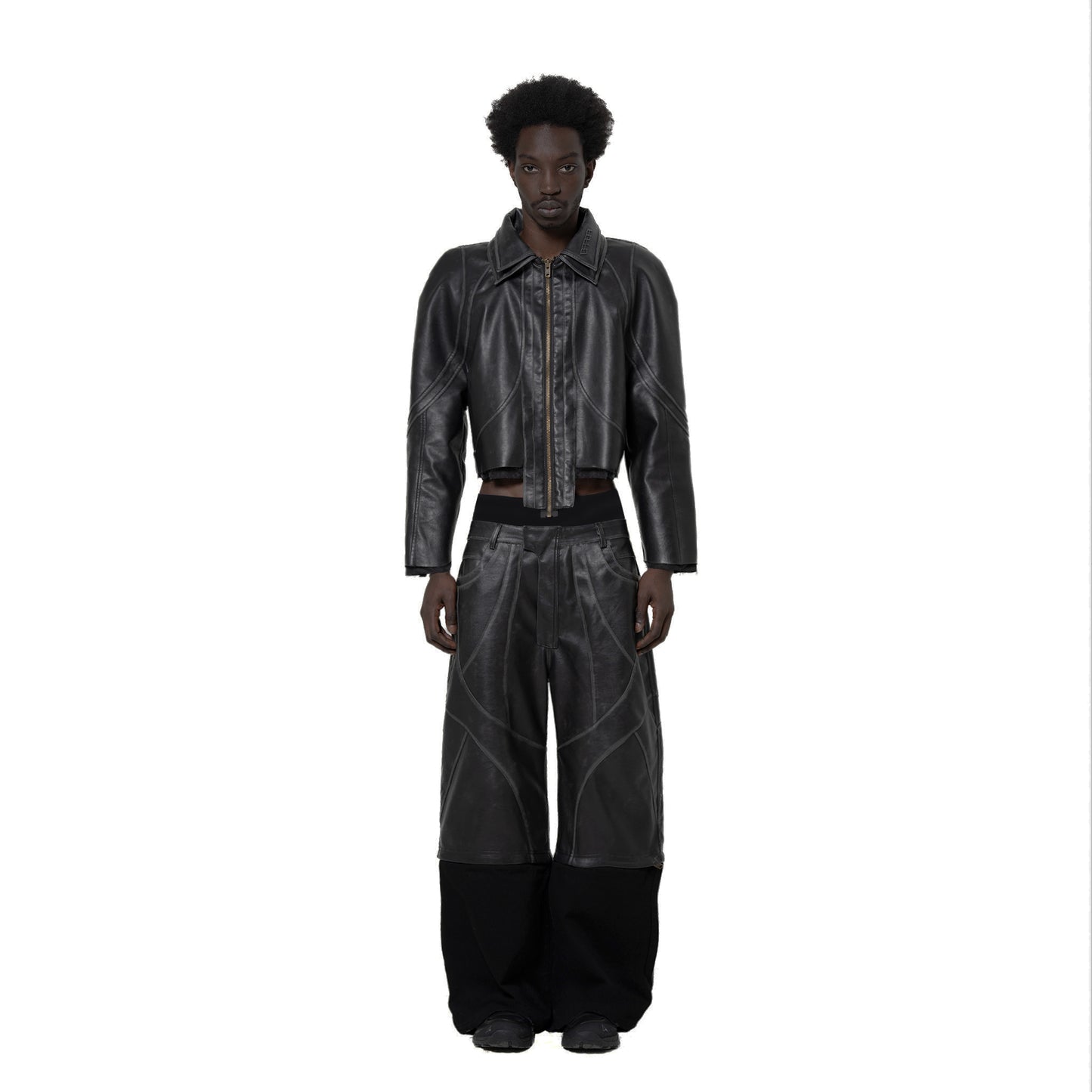INUIT : Cropped Leather Polar Code (Black)