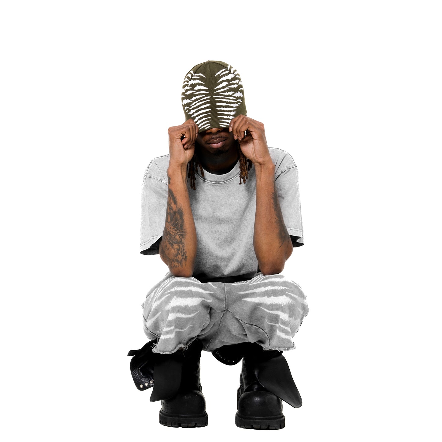 INUIT : Reversible Imprint Ribbed Beanie (Military Green)
